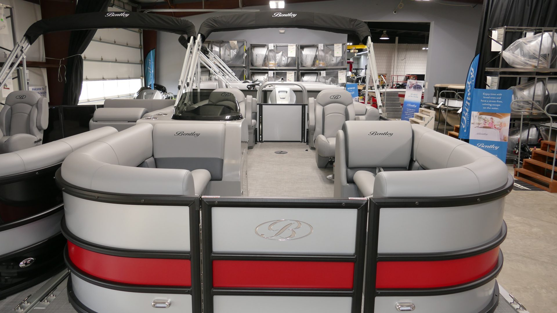 2025 Bentley Pontoons Legacy 200 Navigator - Image 13
