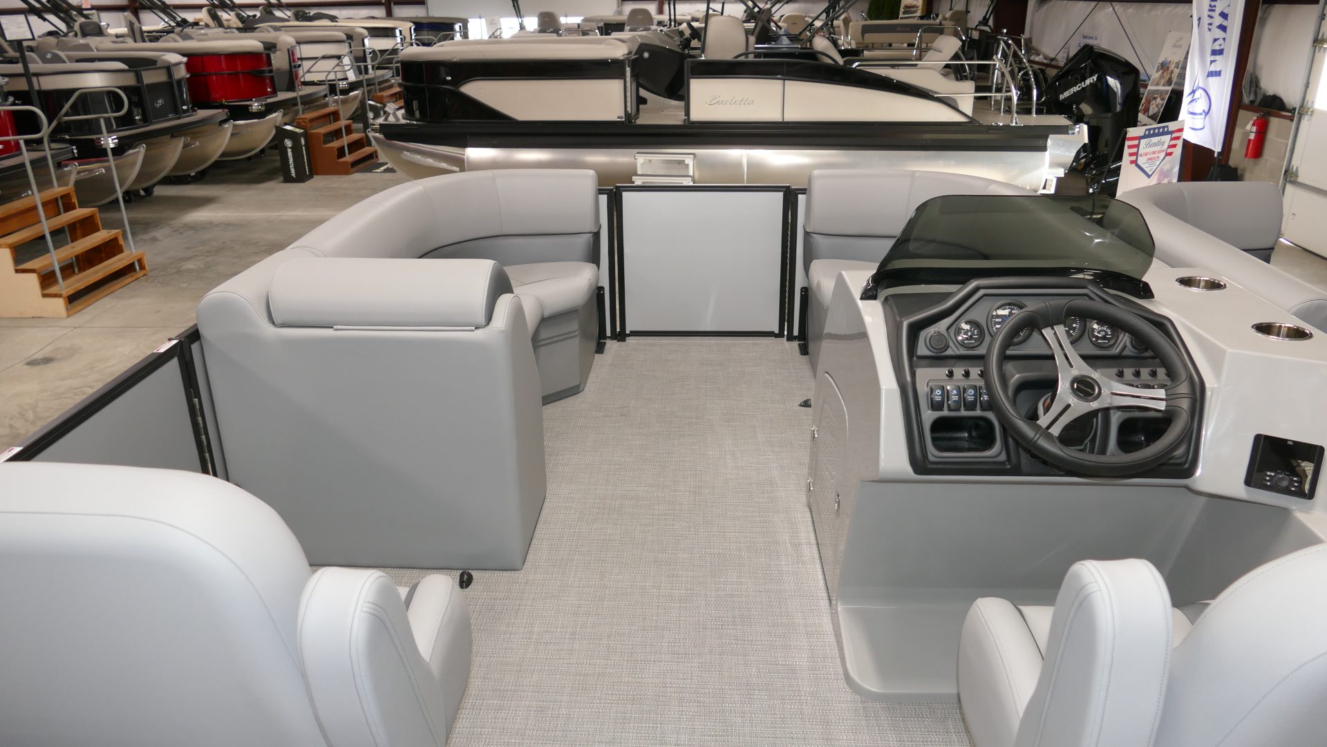 2025 Bentley Pontoons Legacy 200 Navigator - Image 34