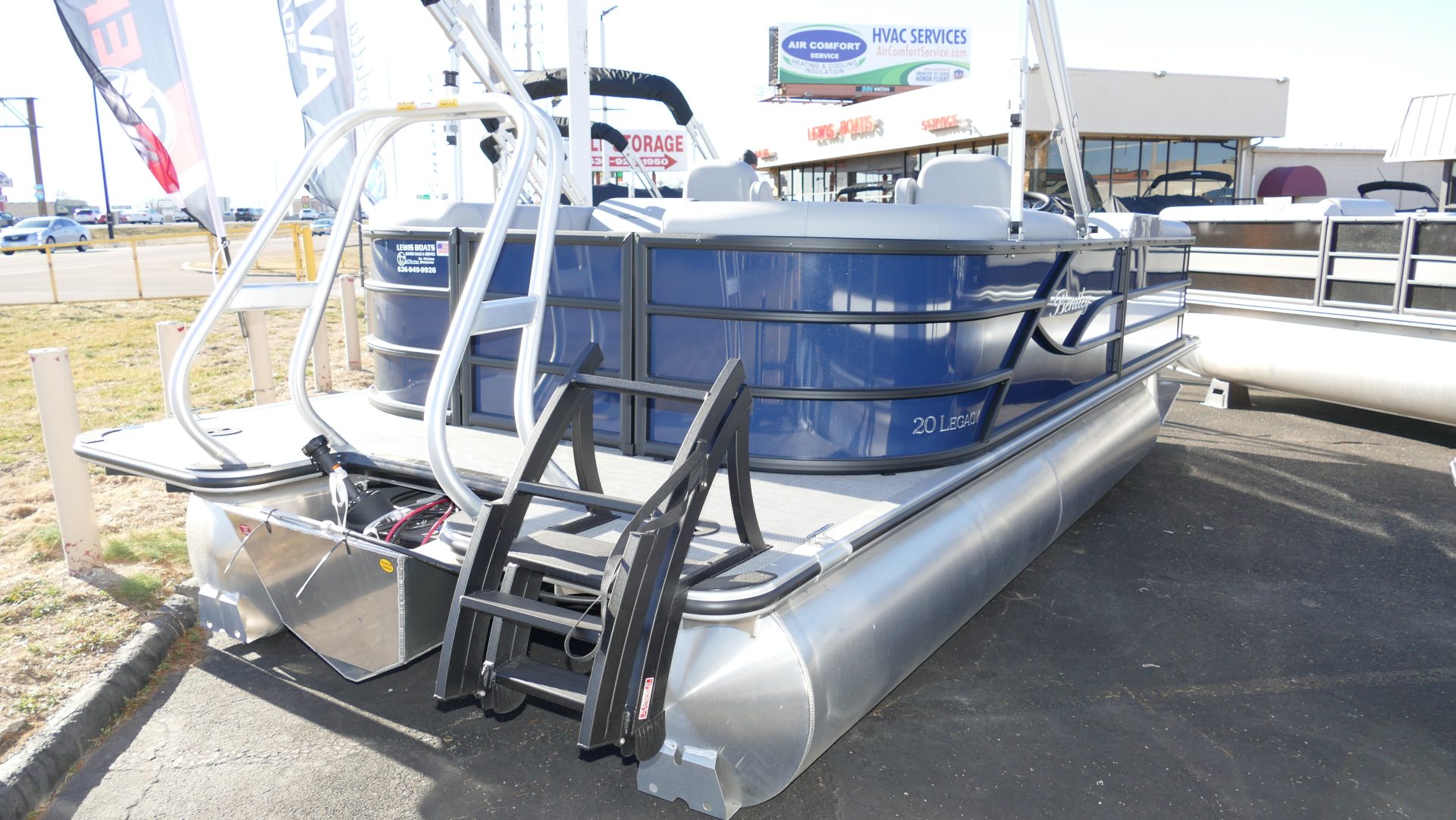 2025 Bentley Pontoons Legacy 200 Navigator - Image 3