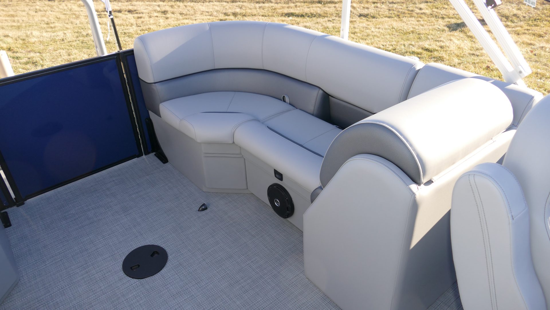 2025 Bentley Pontoons Legacy 200 Navigator - Image 22