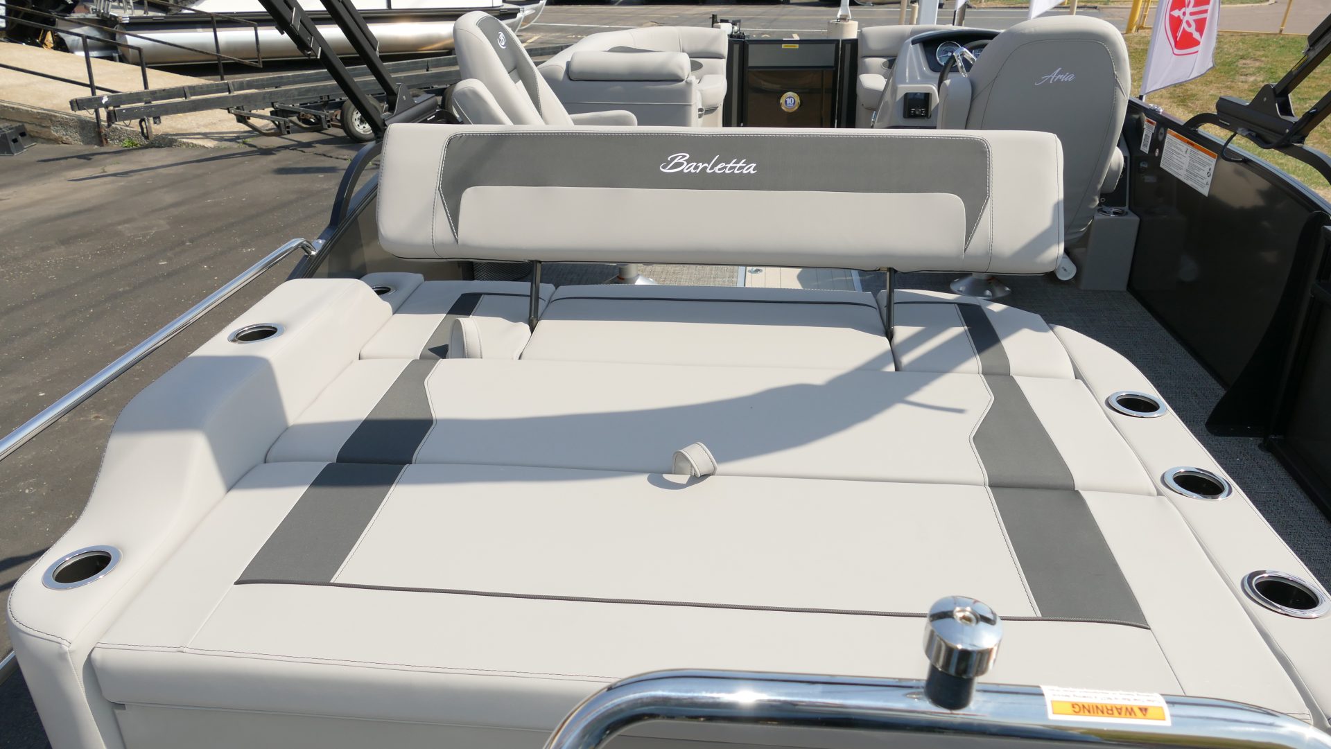 2025 Barletta Boats Aria A22UC - Image 25