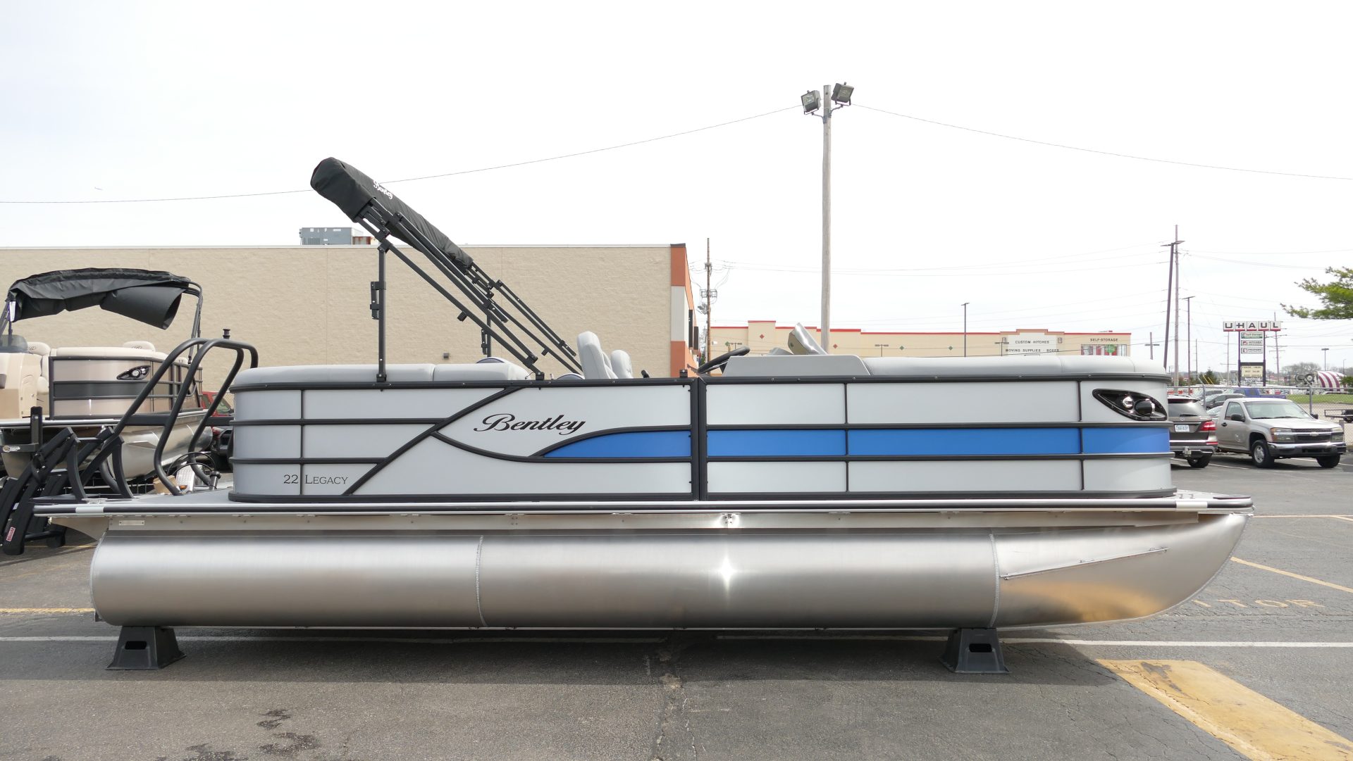 2025 Bentley Pontoons Legacy 223 Navigator