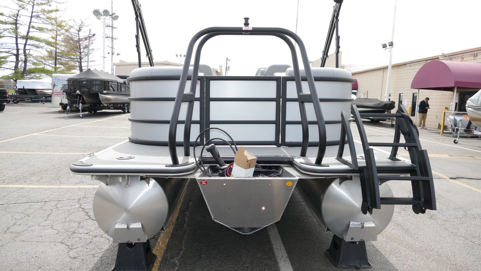 2025 Bentley Pontoons Legacy 223 Navigator - Image 8