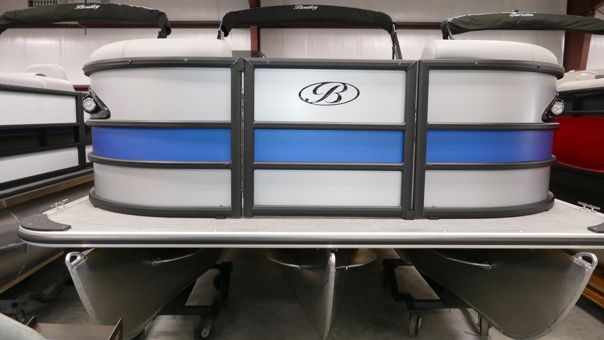 2025 Bentley Pontoons Legacy 223 Navigator - Image 11