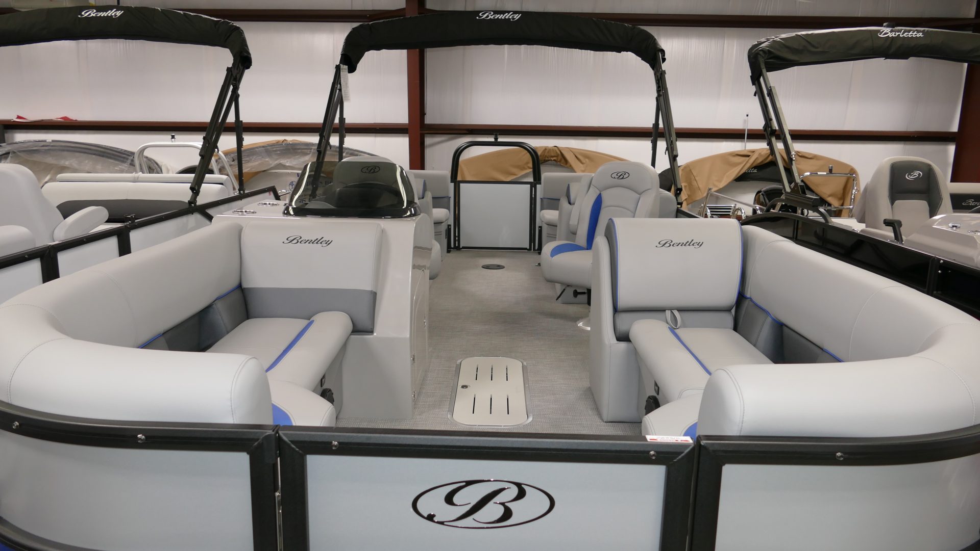 2025 Bentley Pontoons Legacy 223 Navigator - Image 12