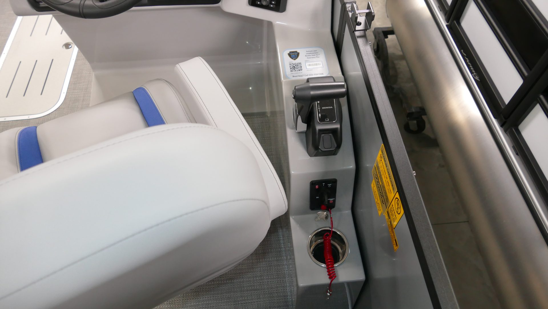 2025 Bentley Pontoons Legacy 223 Navigator - Image 20