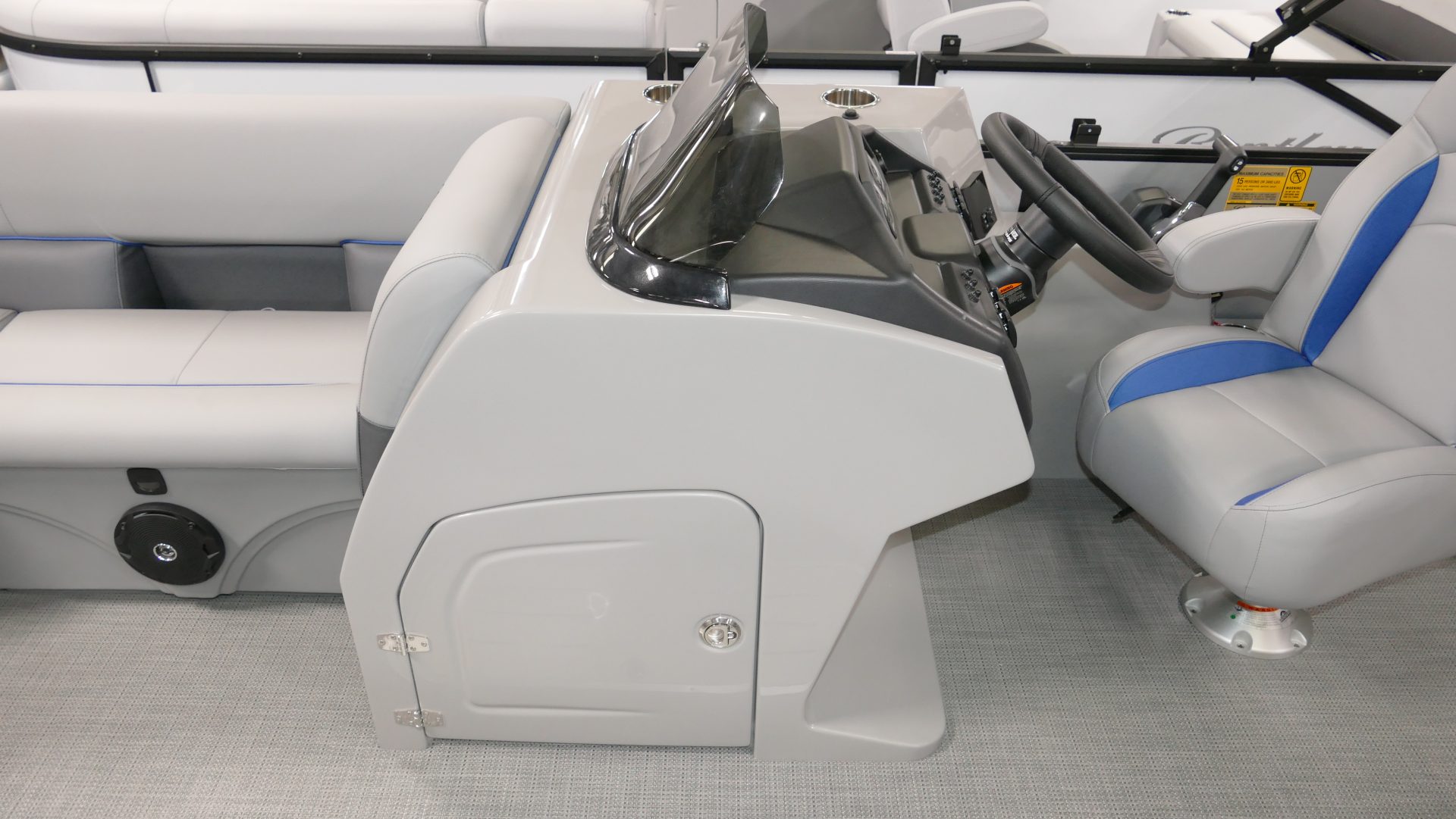 2025 Bentley Pontoons Legacy 223 Navigator - Image 21