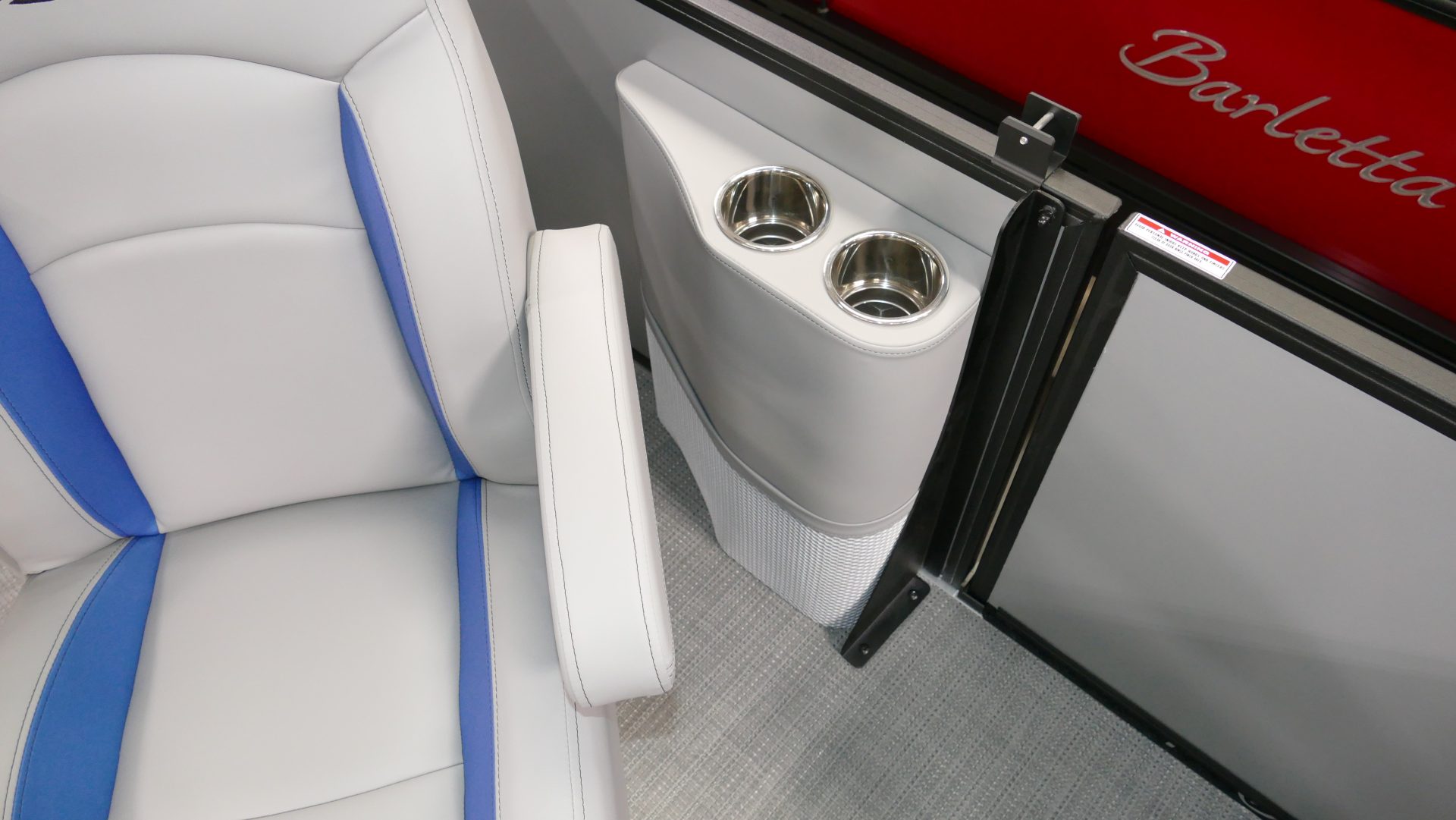2025 Bentley Pontoons Legacy 223 Navigator - Image 24