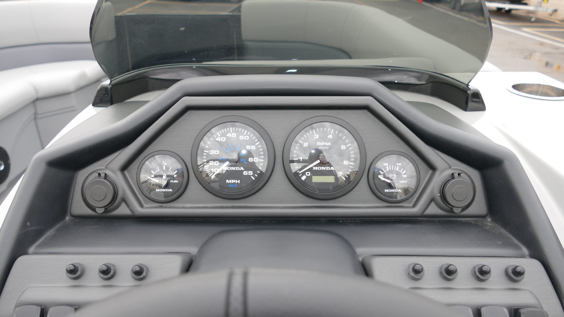 2025 Bentley Pontoons Legacy 223 Navigator - Image 13