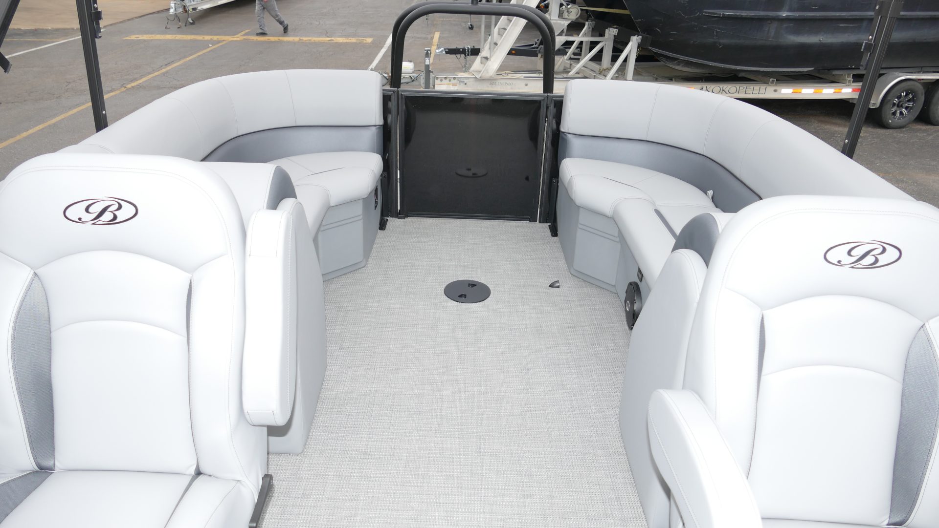 2025 Bentley Pontoons Legacy 223 Navigator - Image 22