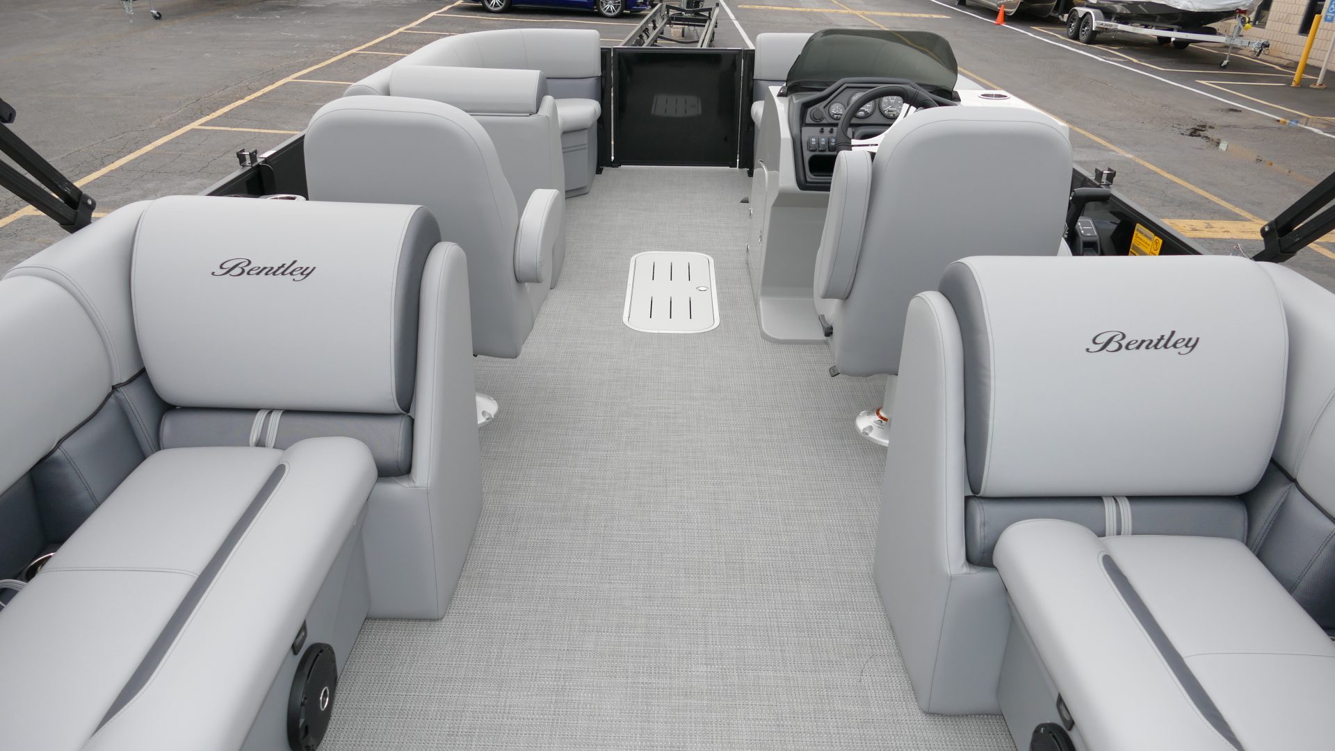 2025 Bentley Pontoons Legacy 223 Navigator - Image 27
