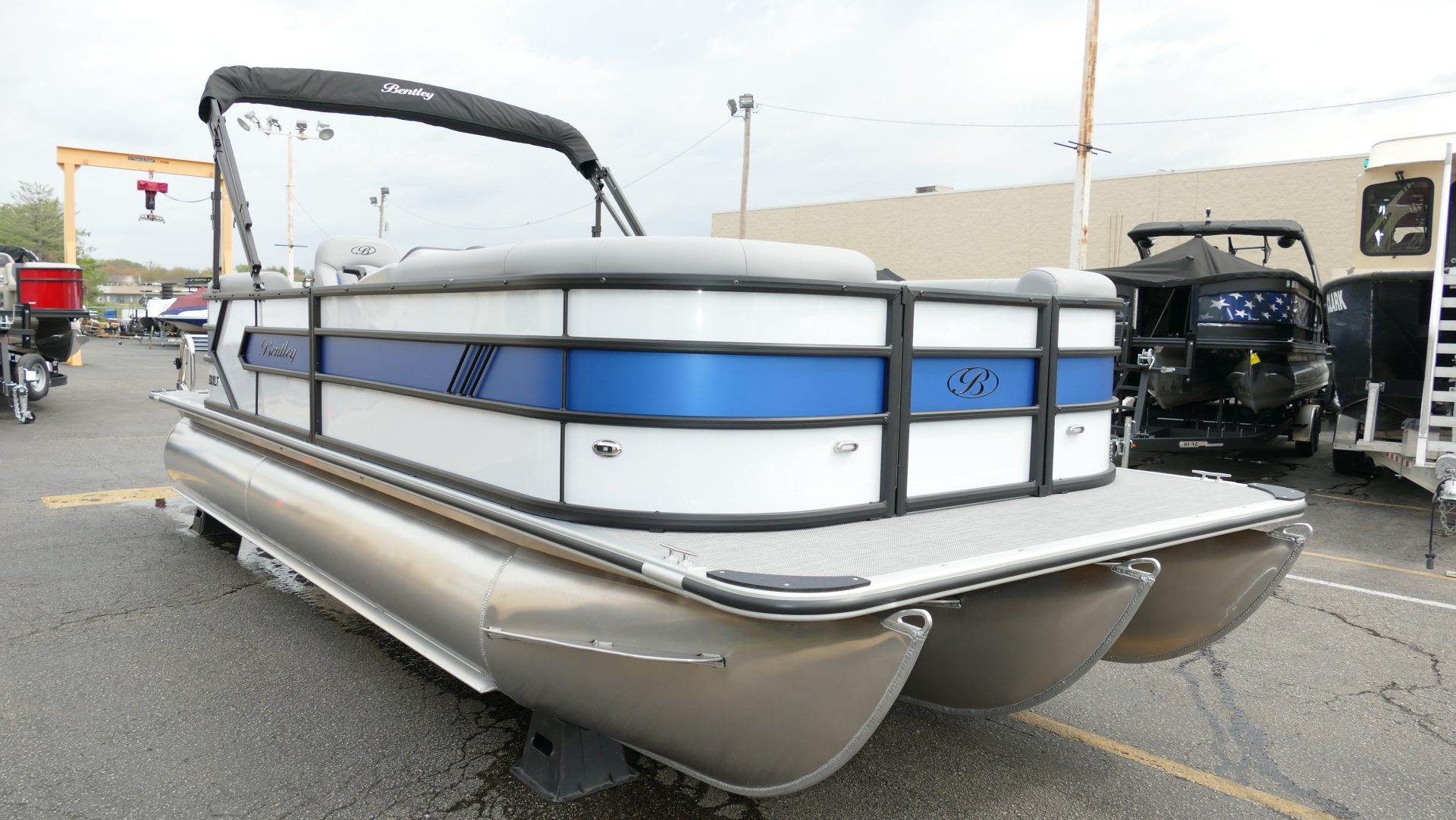 2025 Bentley Pontoons Bolt 223 - Image 3