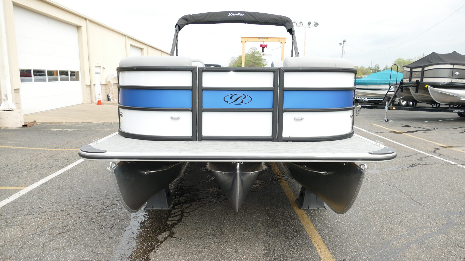 2025 Bentley Pontoons Bolt 223 - Image 4