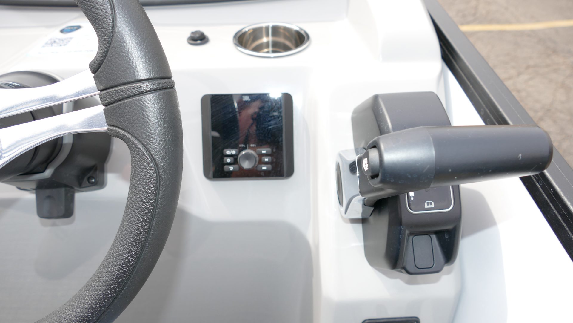 2025 Bentley Pontoons Bolt 223 - Image 16