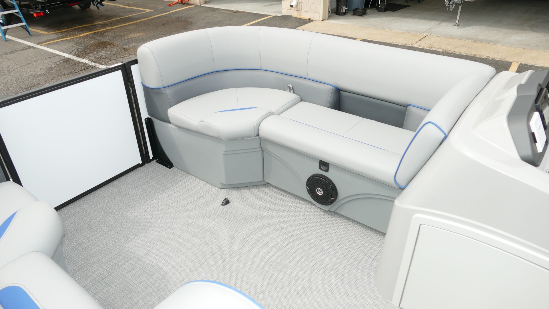 2025 Bentley Pontoons Bolt 223 - Image 30