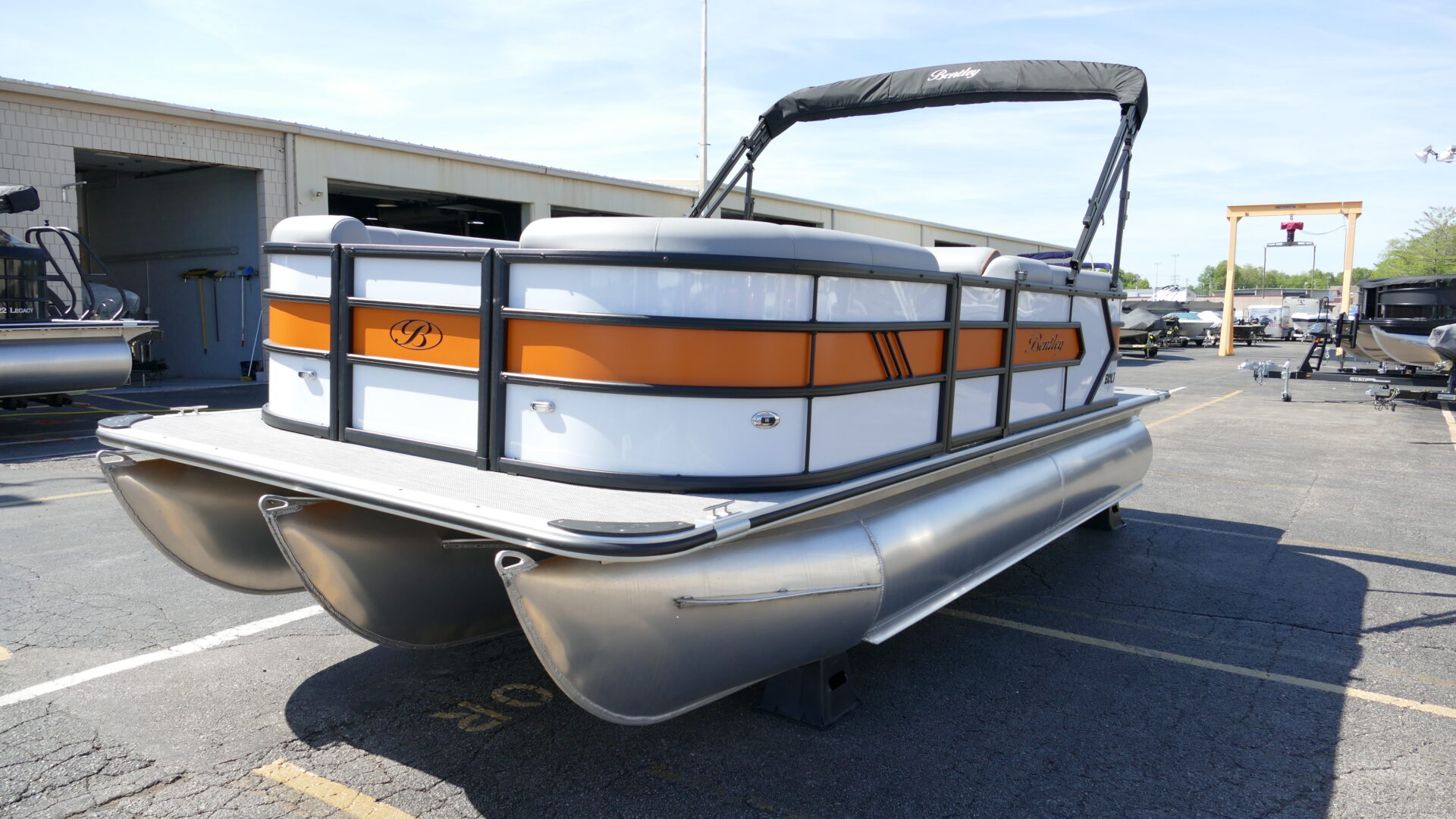 2025 Bentley Pontoons Bolt 203 - Image 5