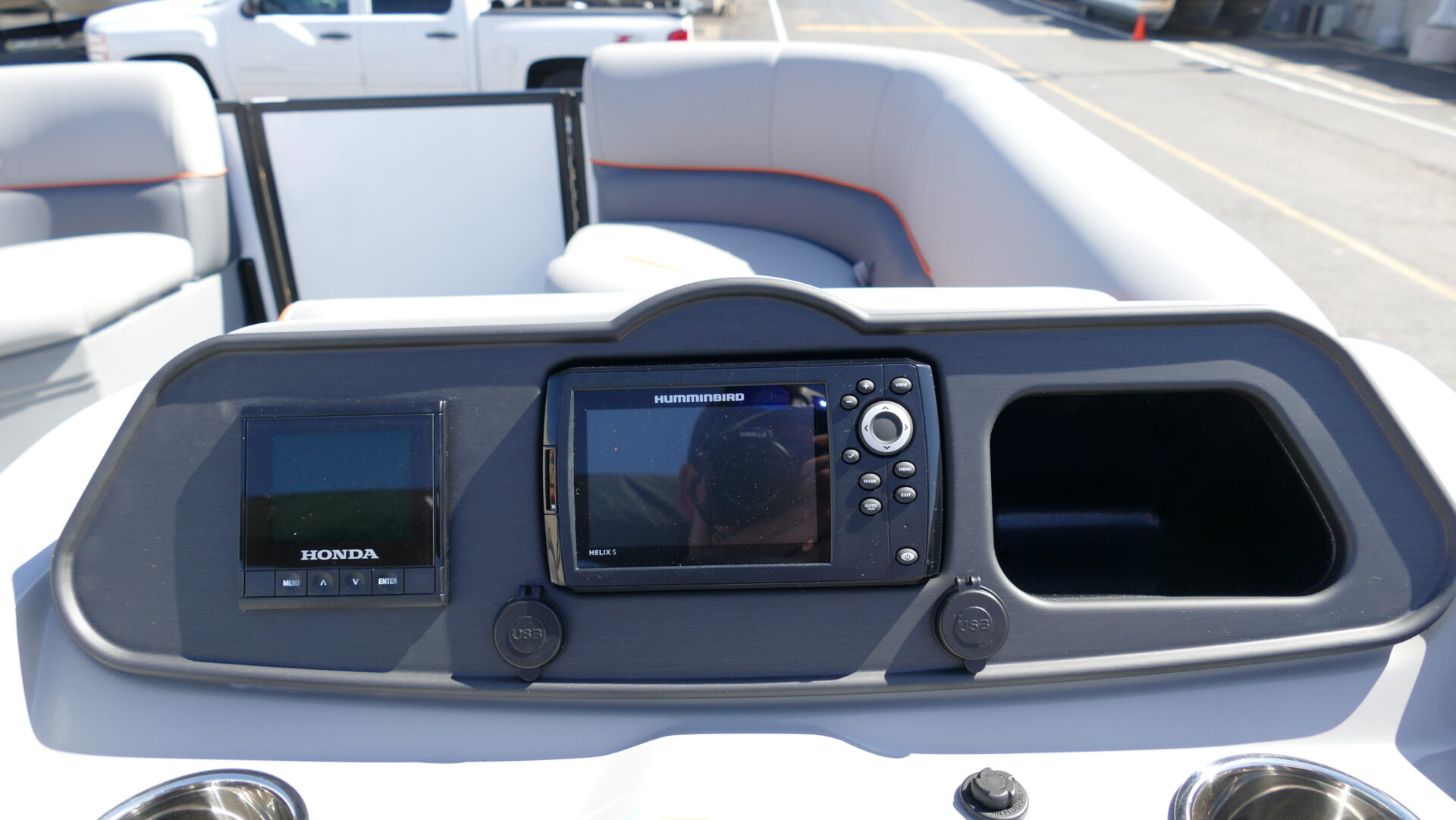 2025 Bentley Pontoons Bolt 203 - Image 13