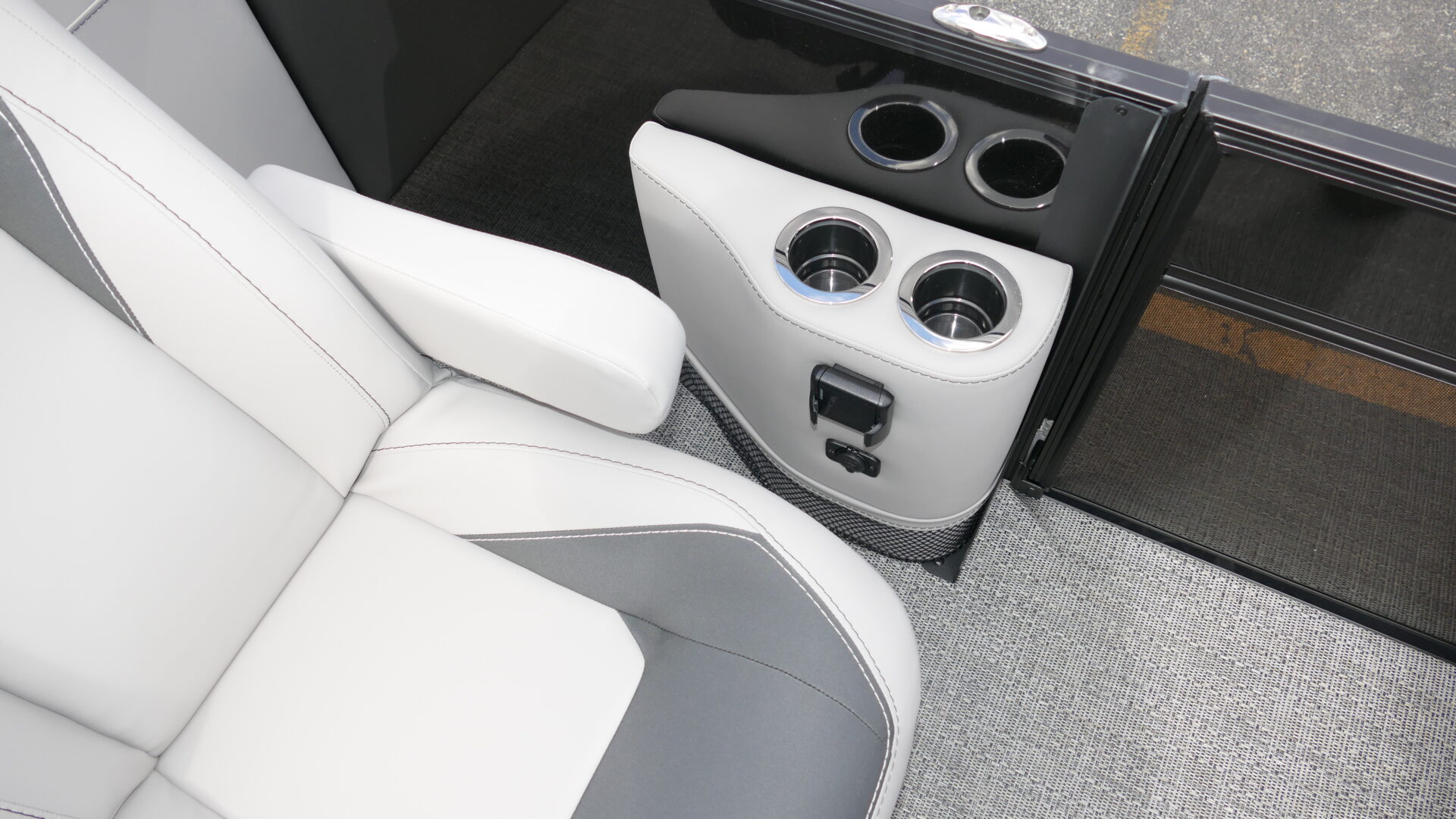 2025 Barletta Boats Aria A24QC - Image 23