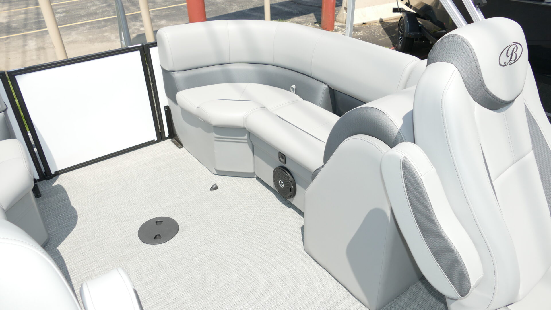 2025 Bentley Pontoons Legacy 200 Navigator - Image 25