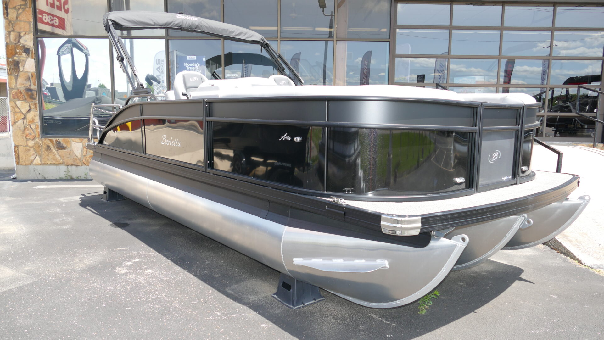 2025 Barletta Boats Aria A22UC - Image 3