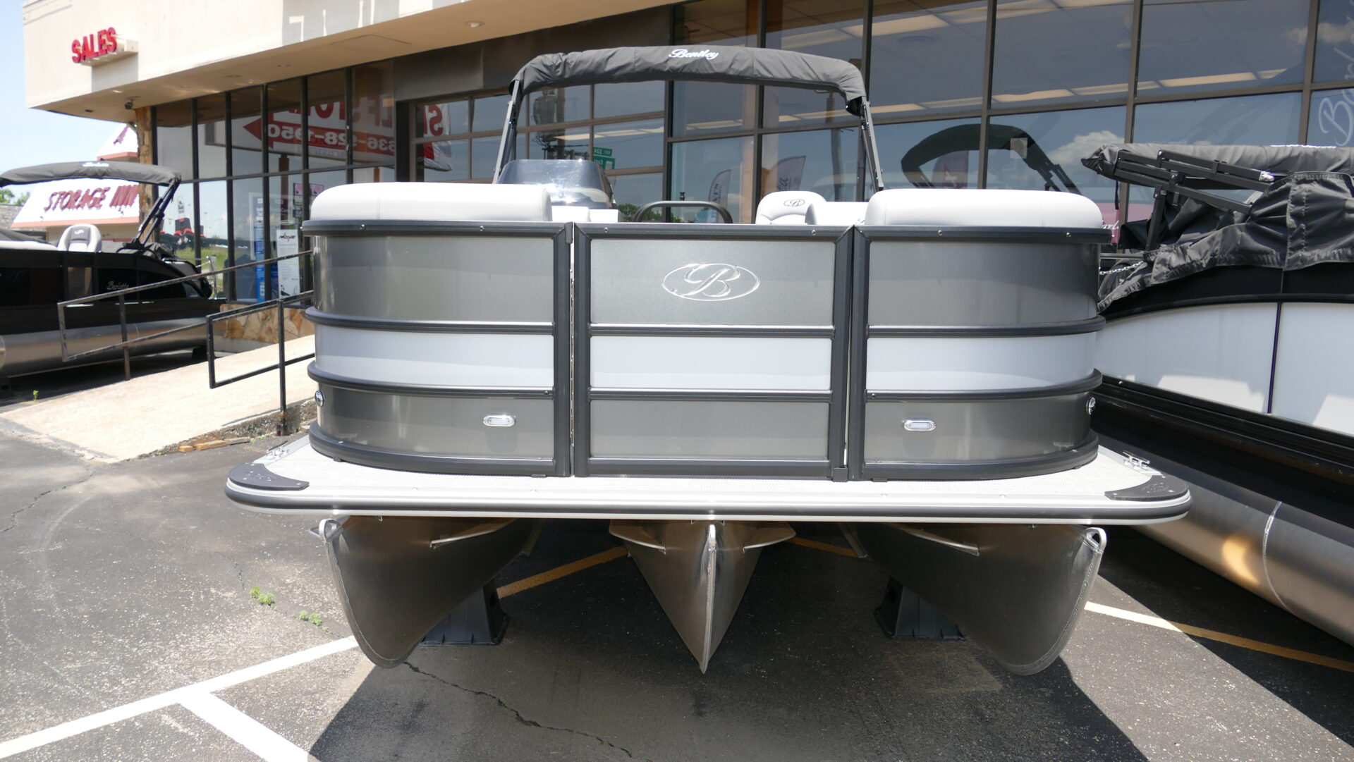 2025 Bentley Pontoons Legacy 223 Swingback - Image 4