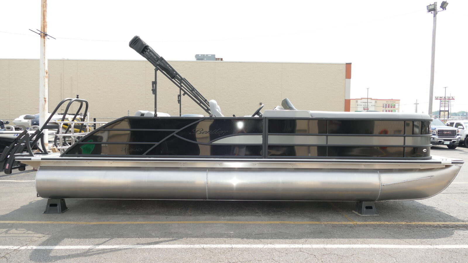 2026 Bentley Pontoons Legacy 243 Swingback