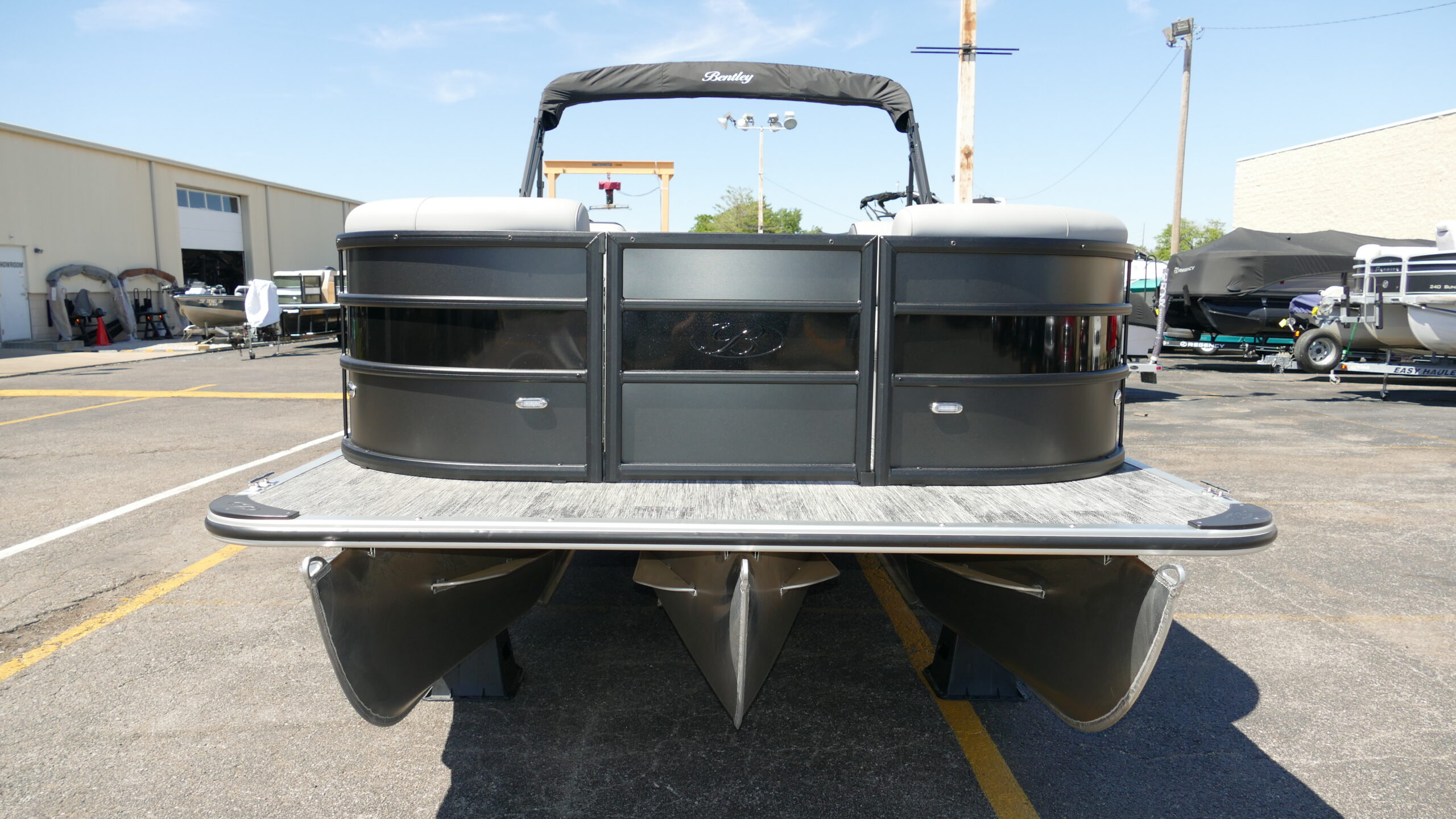 2026 Bentley Pontoons Bolt 223 - Image 4