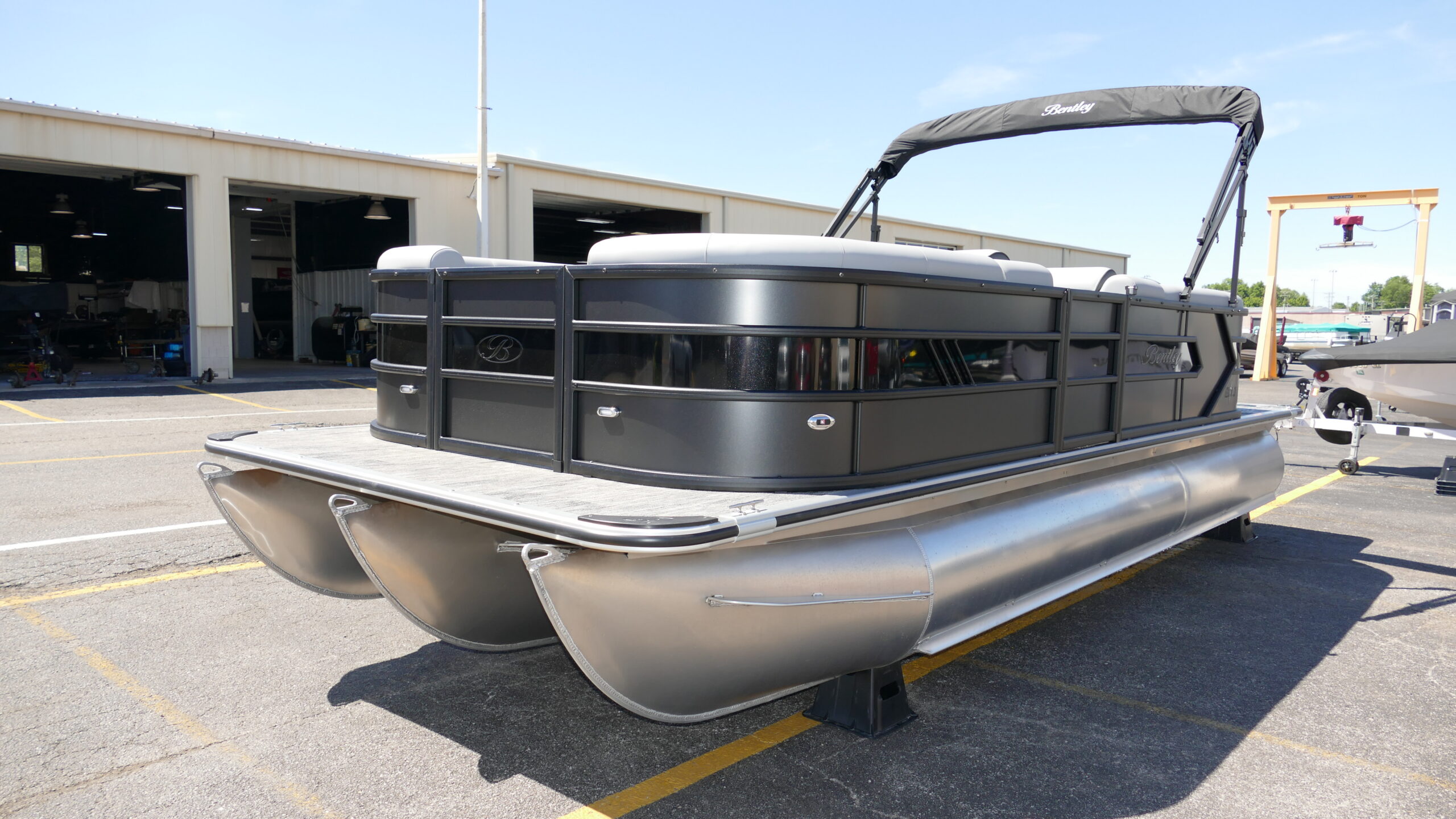 2026 Bentley Pontoons Bolt 223 - Image 5