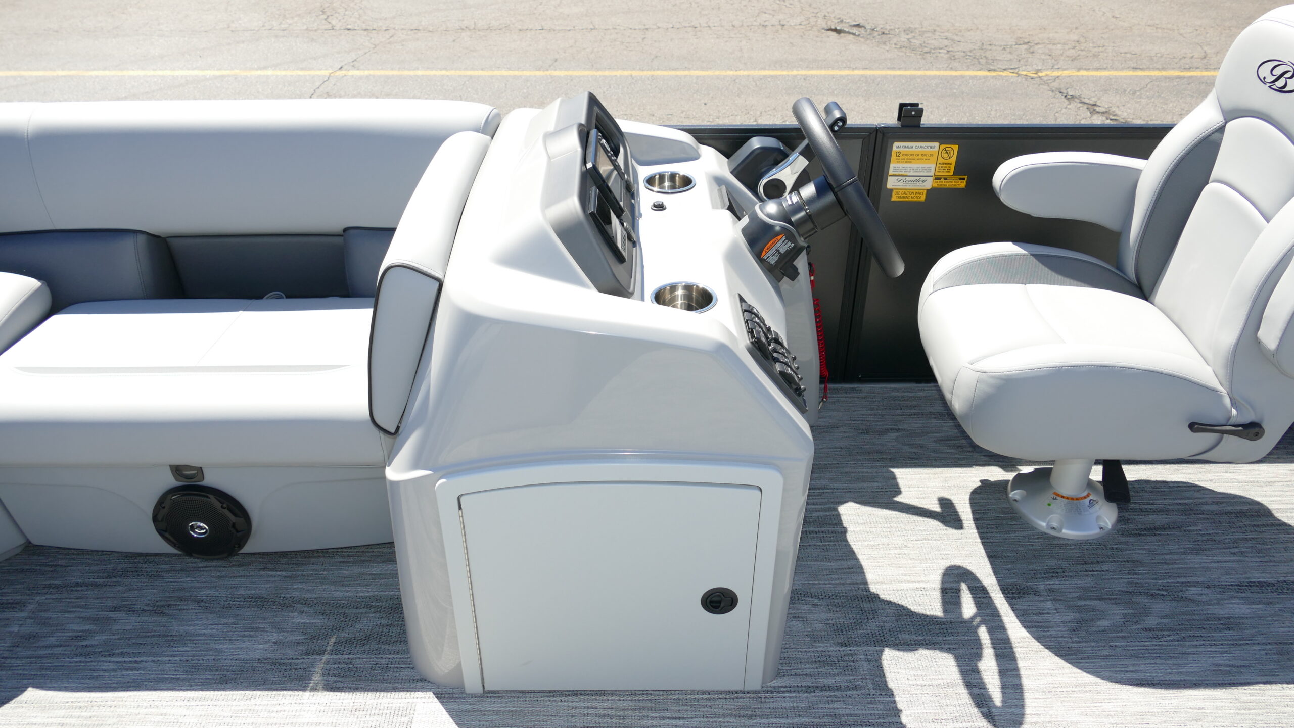 2026 Bentley Pontoons Bolt 223 - Image 17