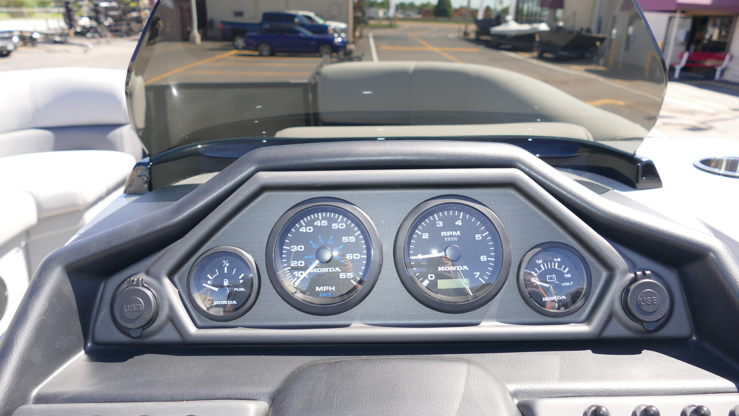 2026 Bentley Pontoons Legacy 200 Navigator - Image 13