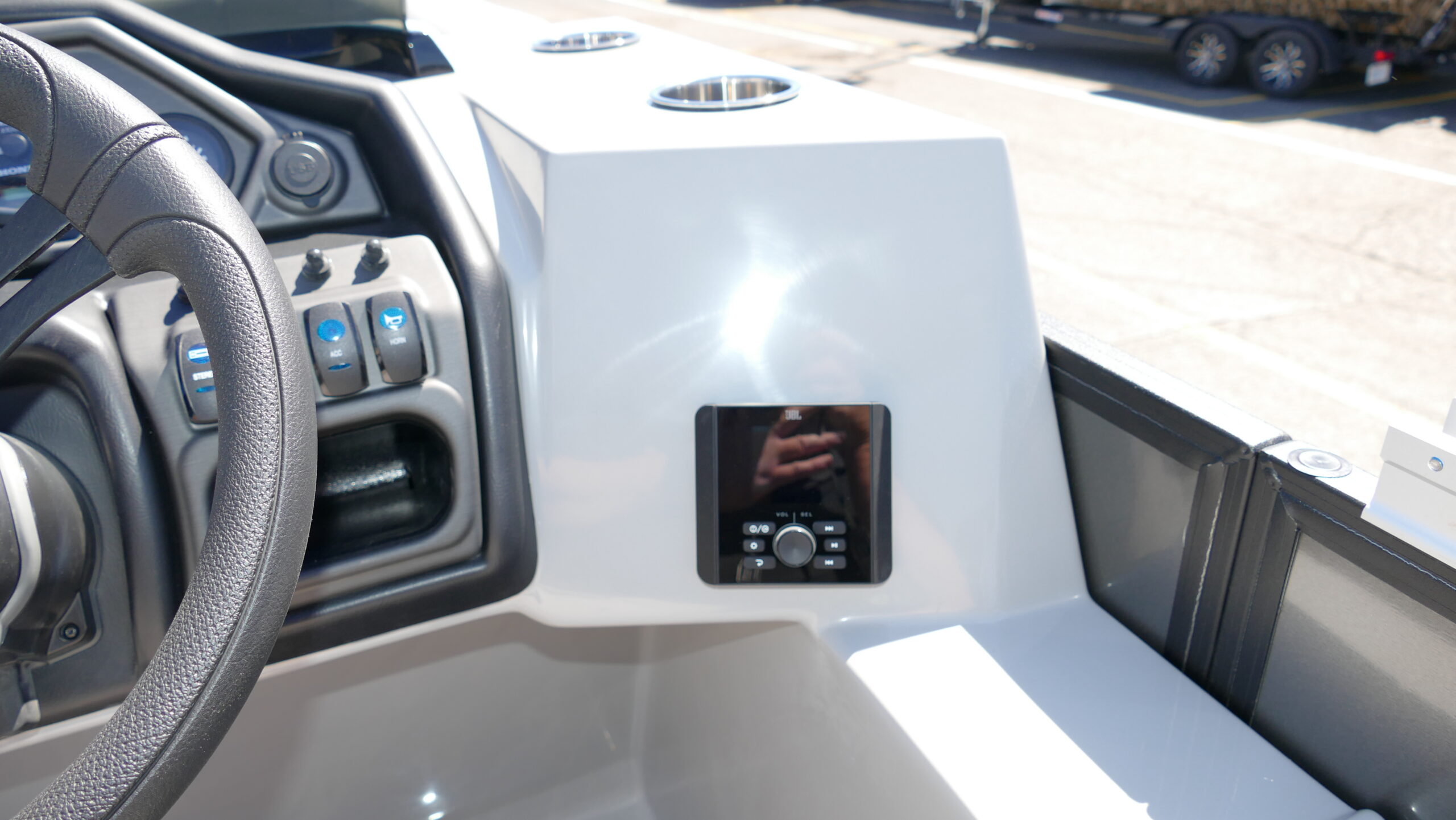 2026 Bentley Pontoons Legacy 200 Navigator - Image 16