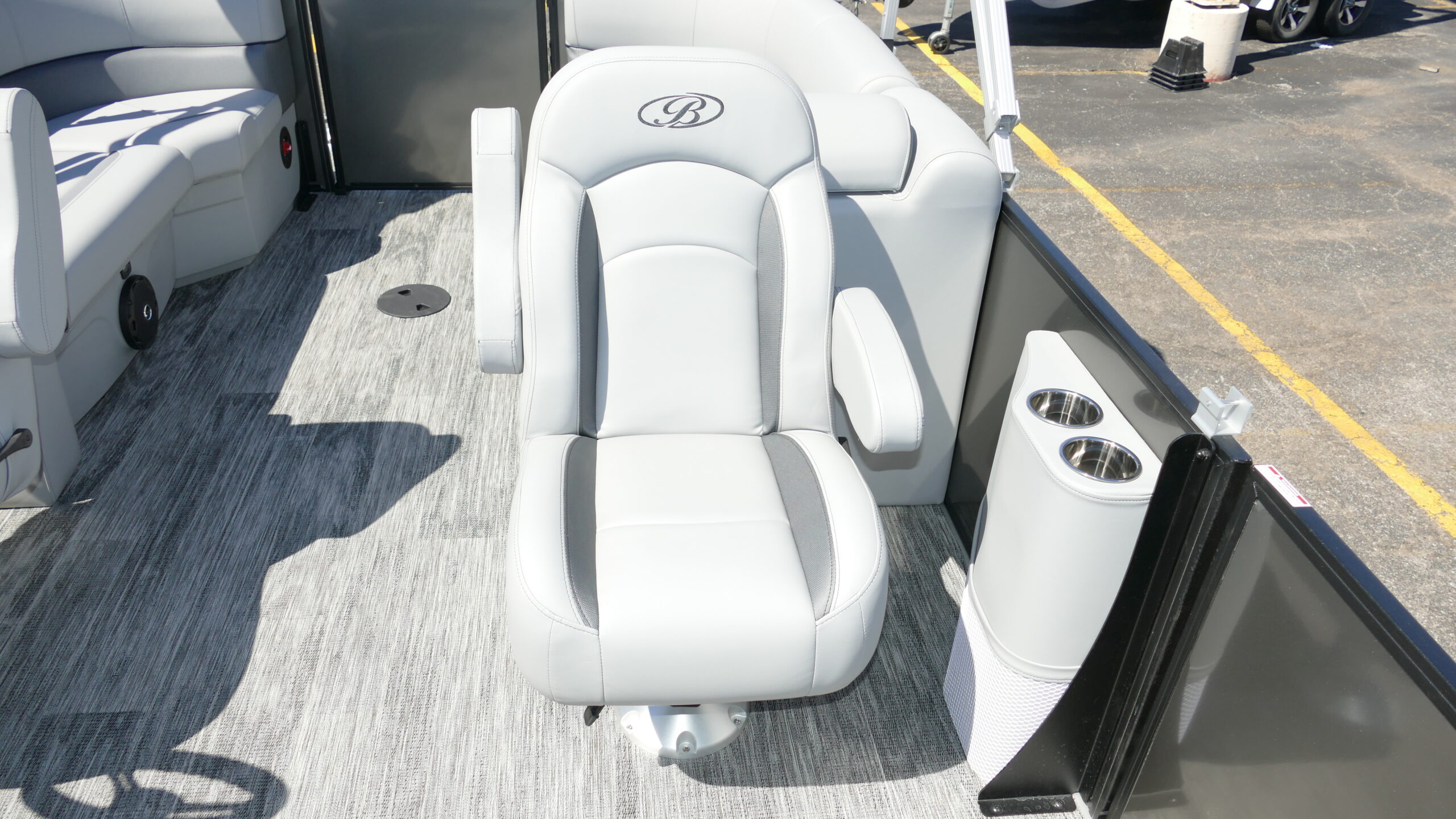 2026 Bentley Pontoons Legacy 200 Navigator - Image 19