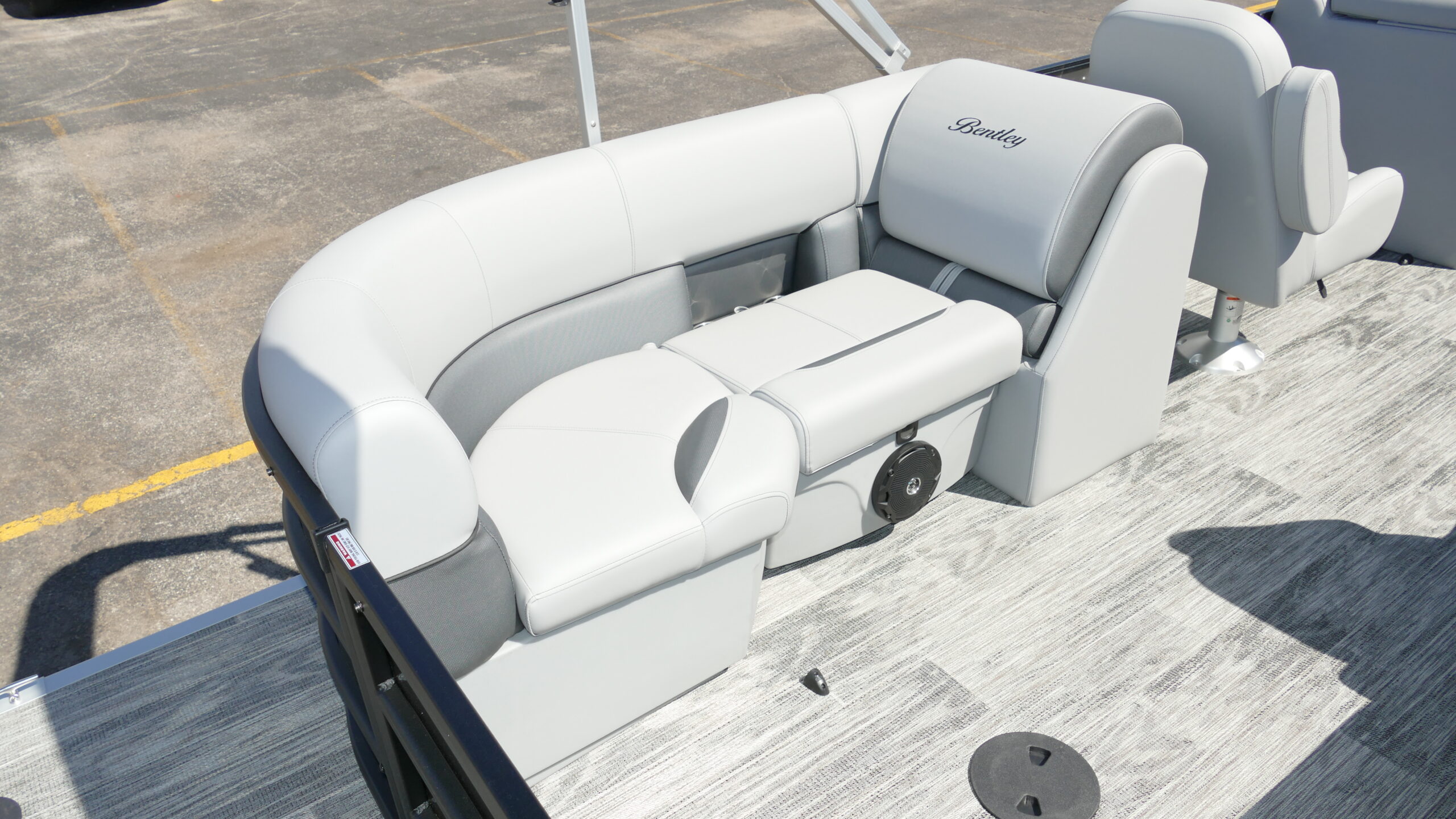 2026 Bentley Pontoons Legacy 200 Navigator - Image 23