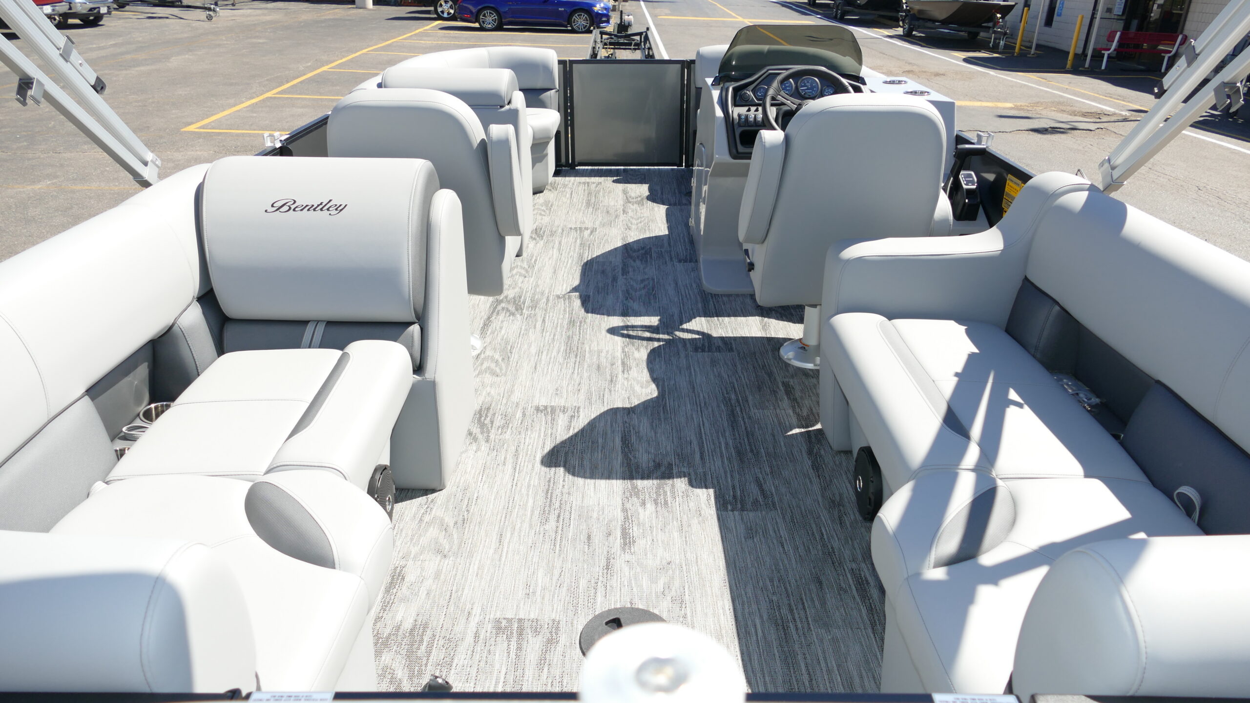 2026 Bentley Pontoons Legacy 200 Navigator - Image 25